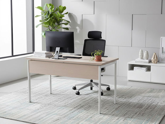 Bàn làm việc 1m2 chân sắt