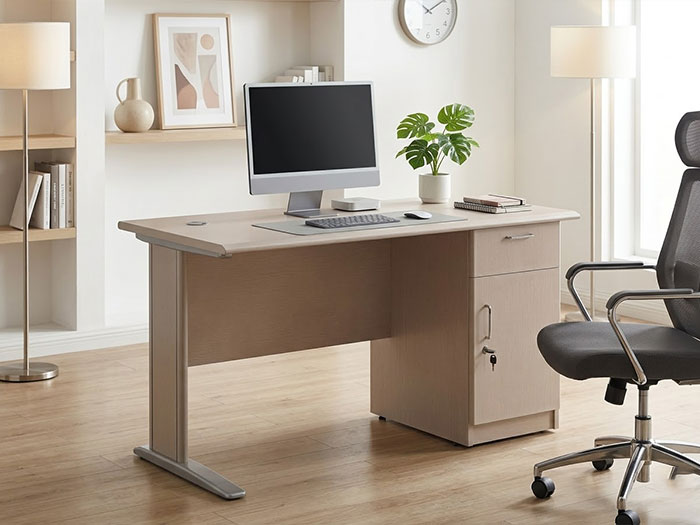 Bàn làm việc có ngăn kéo tại nhà