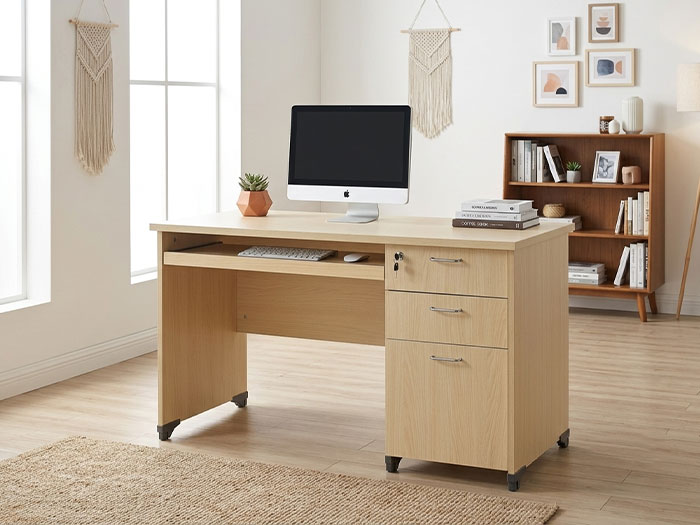 Bàn làm việc gỗ tại nhà