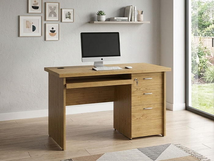 Bàn làm việc gỗ tại nhà